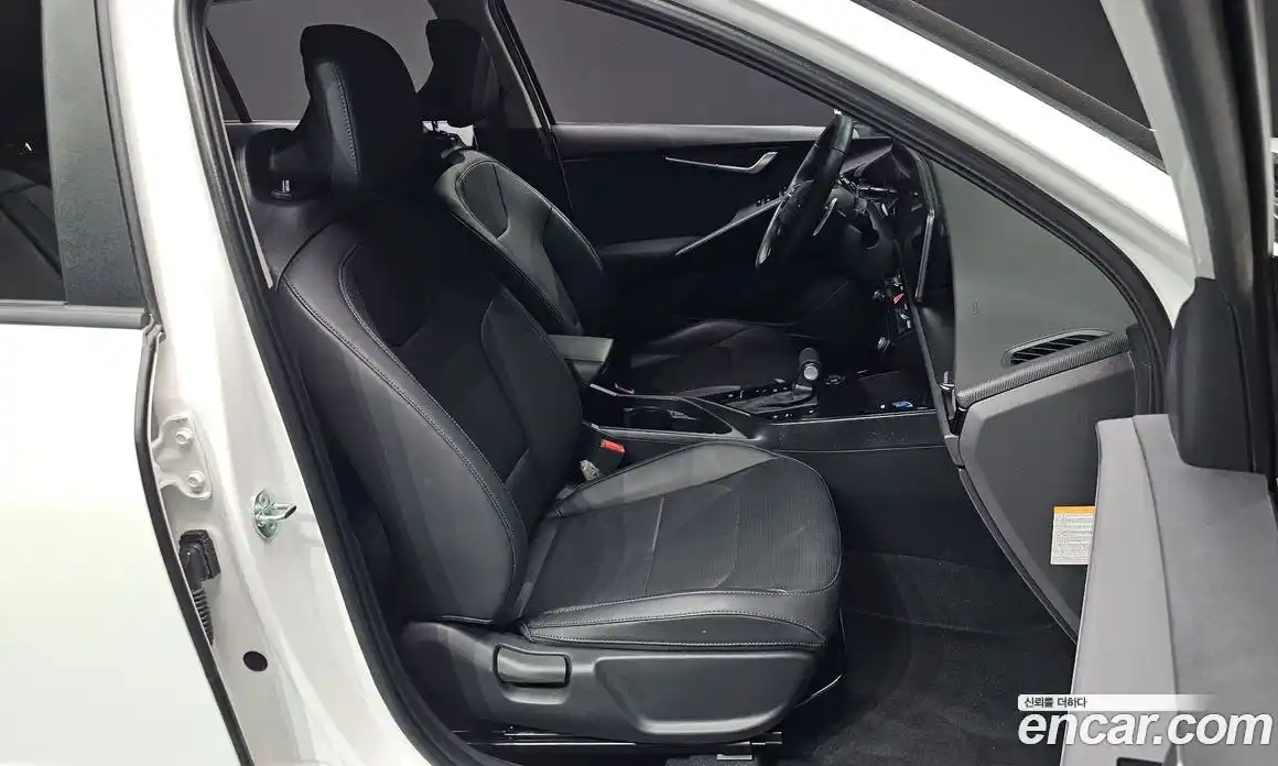 Kia Niro 2023 1.6 гидро в Москве № 2051124, фото 18