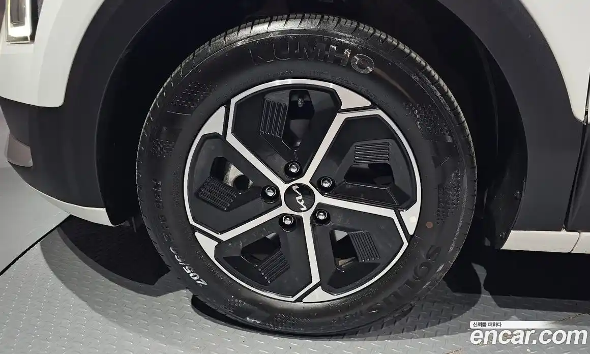 Kia Niro 2023 1.6 гидро в Москве № 2051124, фото 5