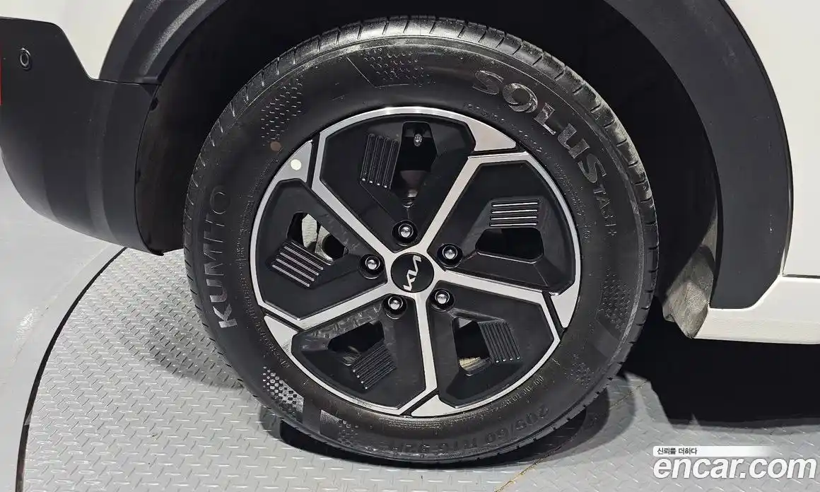 Kia Niro 2023 1.6 гидро в Москве № 2051124, фото 7
