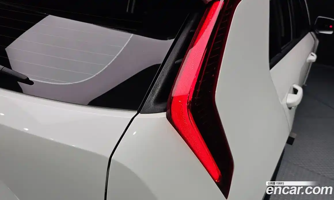 Kia Niro 2023 1.6 гидро в Москве № 2051124, фото 9