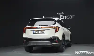 Kia Seltos 2022 1.6 гидро в Москве № 2051143, миниатюра 4
