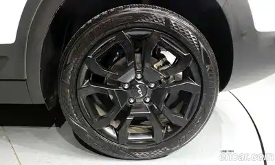 Kia Seltos 2022 1.6 гидро в Москве № 2051143, миниатюра 7