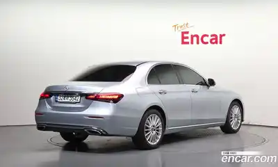 Mercedes-Benz E-Class 2021 2.0 гидро в Москве № 2051759, миниатюра 2