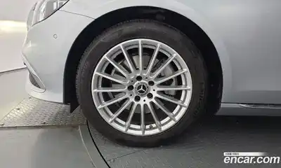 Mercedes-Benz E-Class 2021 2.0 гидро в Москве № 2051759, миниатюра 5