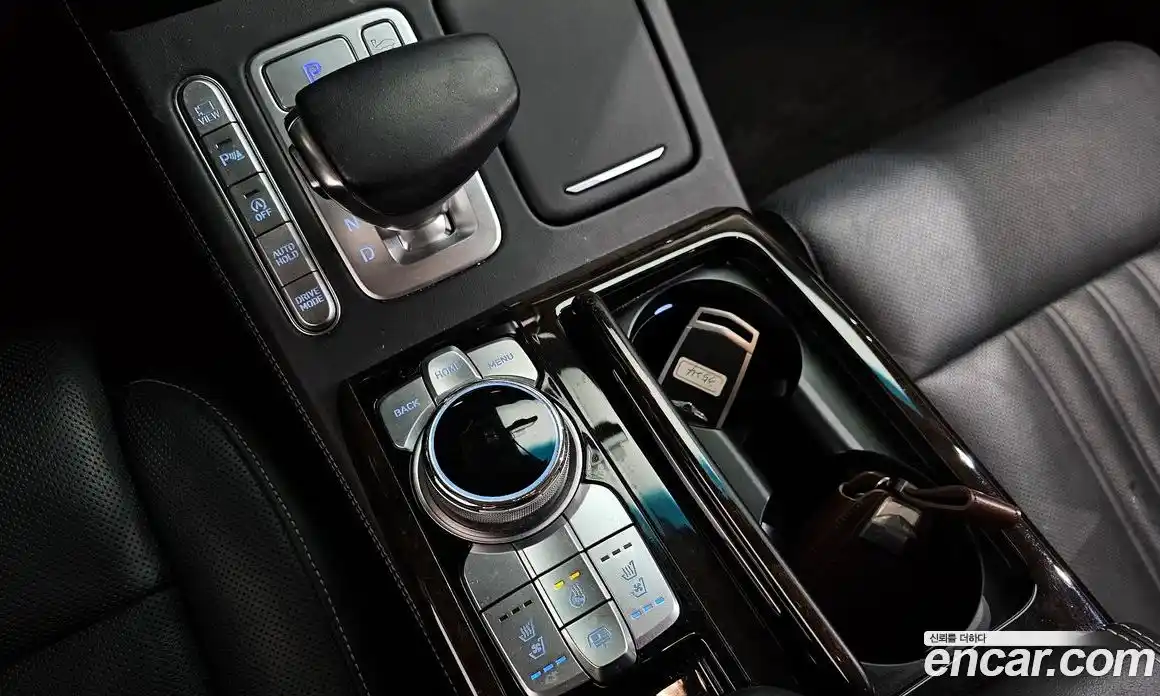 Genesis G90 2019 3.8 гидро в Москве № 2051882, фото 11