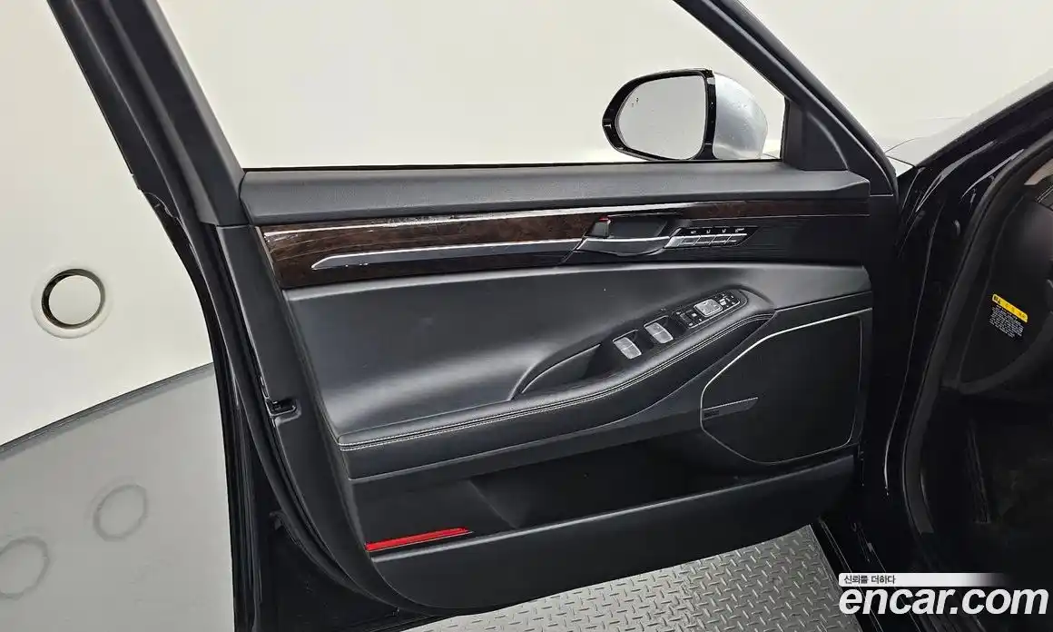 Genesis G90 2019 3.8 гидро в Москве № 2051882, фото 13