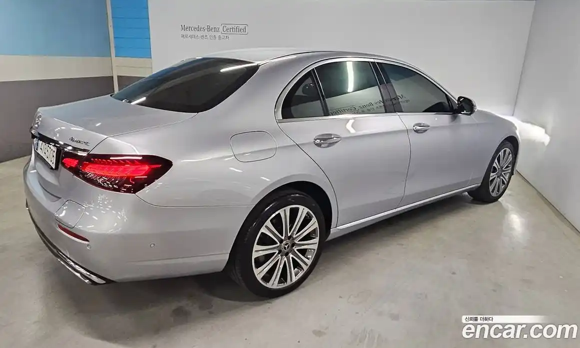Mercedes-Benz E-Class 2023 2.0 гидро в Москве № 2052664, фото 3