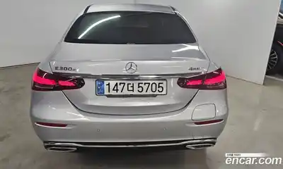 Mercedes-Benz E-Class 2023 2.0 гидро в Москве № 2052664, миниатюра 4