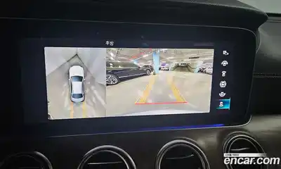 Mercedes-Benz E-Class 2023 2.0 гидро в Москве № 2052664, миниатюра 10