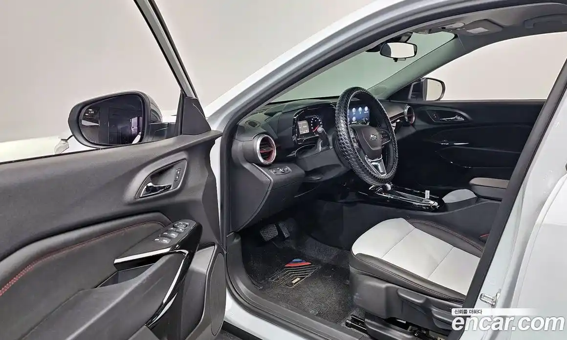 Chevrolet Trax 2024 1.2 гидро в Москве № 2052901, фото 13
