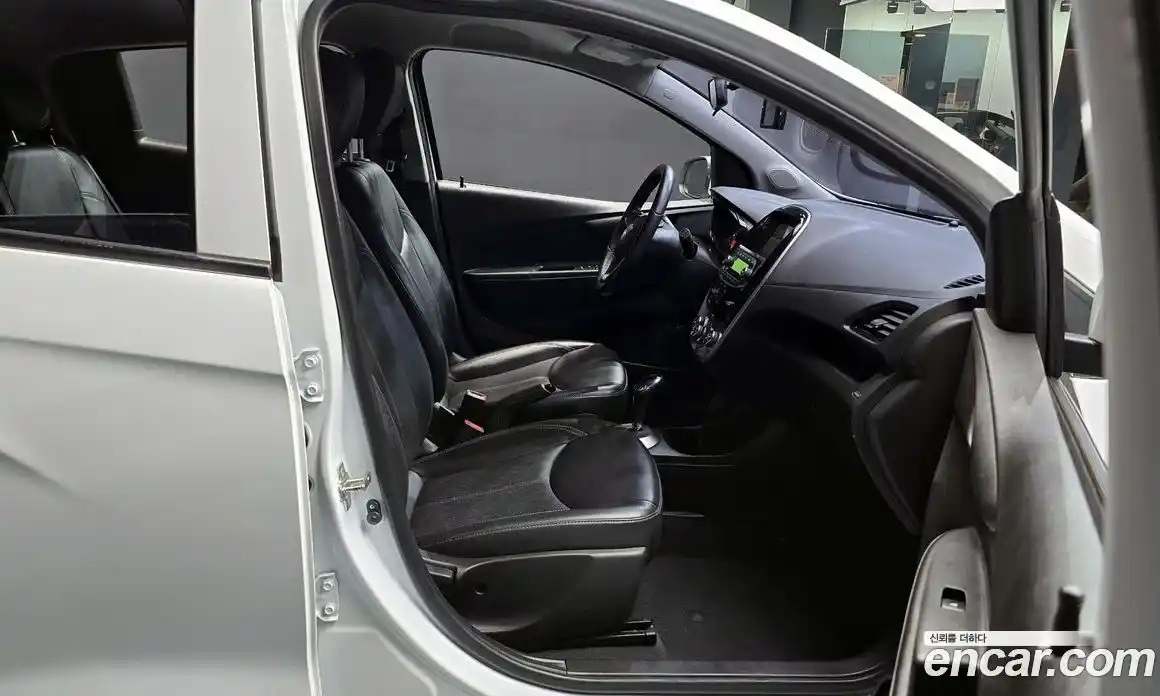 Chevrolet Spark 2017 1.0 гидро в Москве № 2053096, фото 11