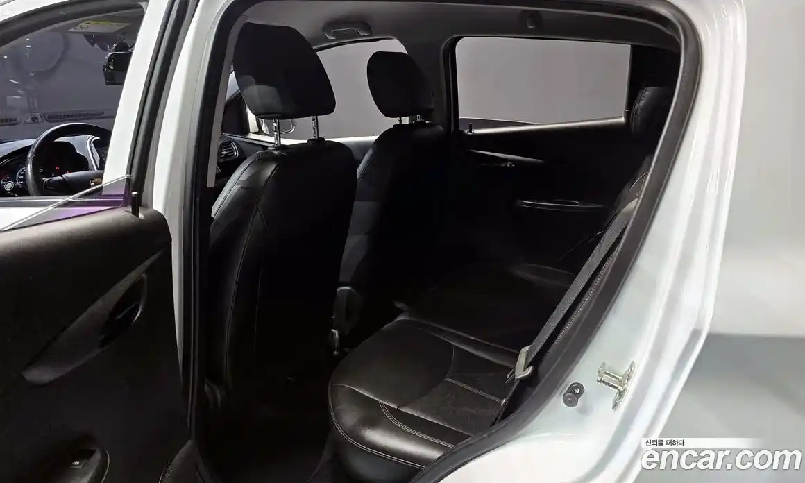 Chevrolet Spark 2017 1.0 гидро в Москве № 2053096, фото 12