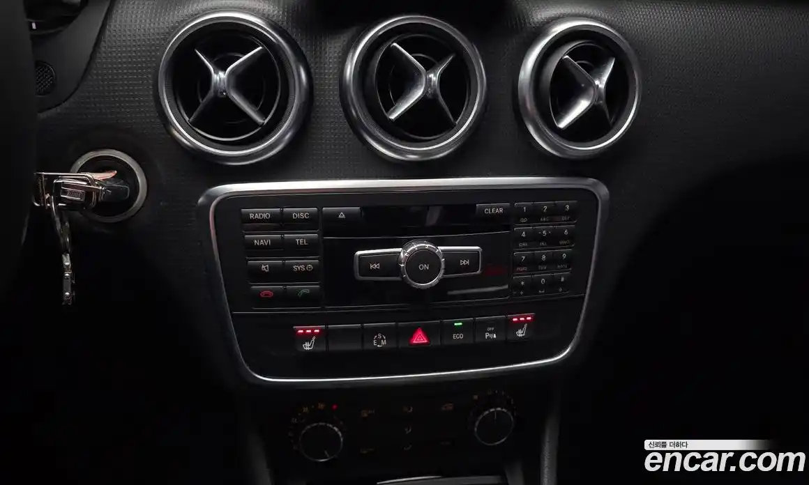 Mercedes-Benz A-Class 2015 1.5 гидро в Москве № 2053372, фото 16