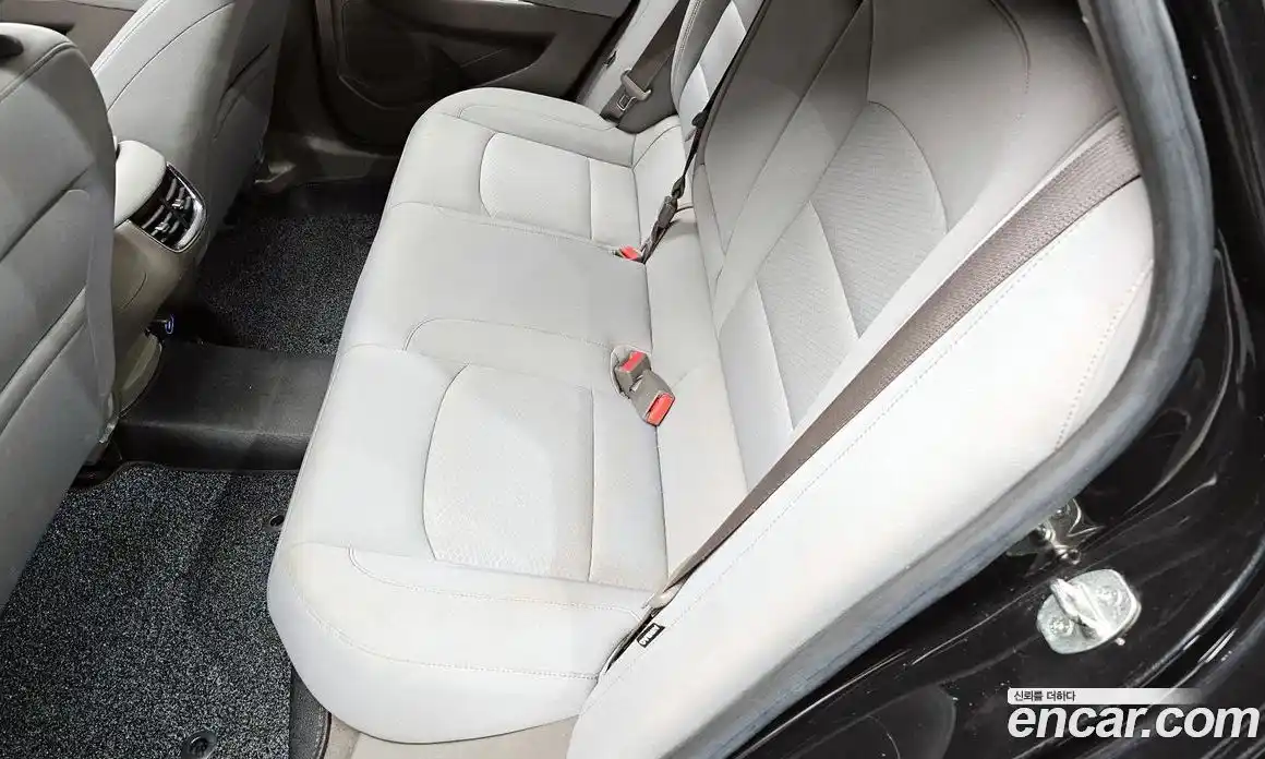 Chevrolet Malibu 2017 1.5 гидро в Москве № 2053386, фото 16