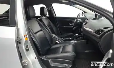 Renault SM3 2012 1.6 гидро в Москве № 2054087, миниатюра 11