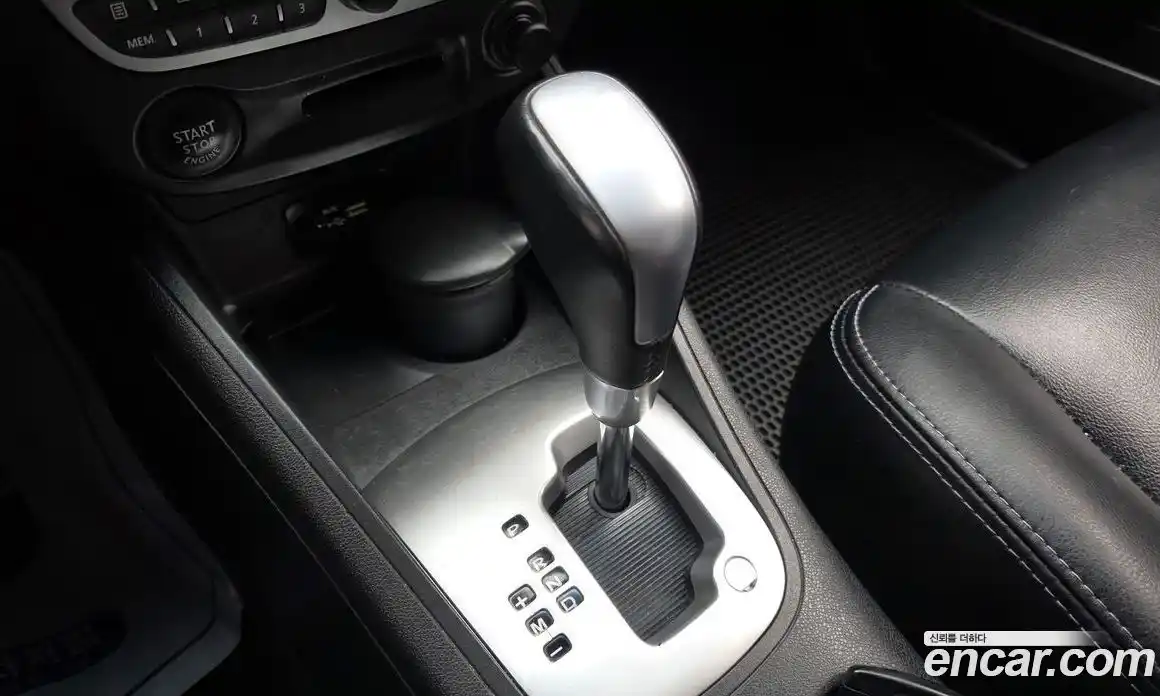 Renault SM3 2012 1.6 гидро в Москве № 2054087, фото 9