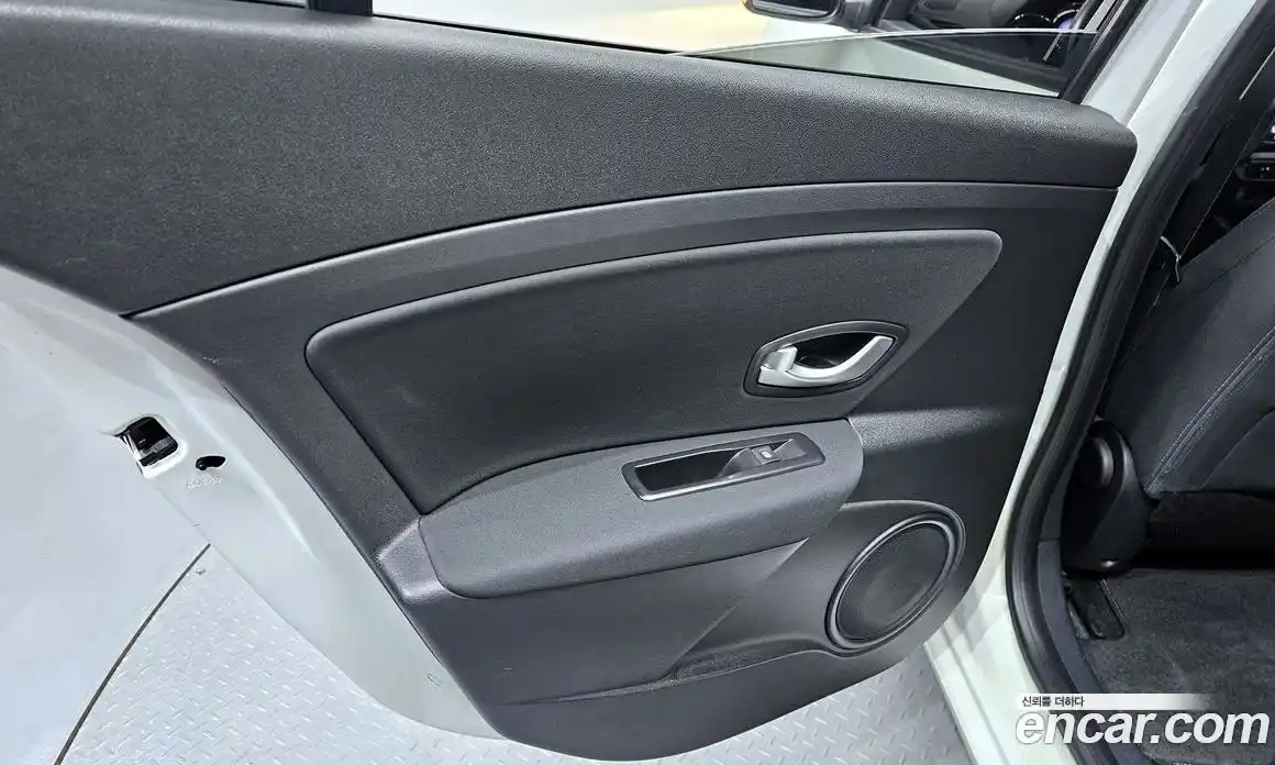 Renault SM3 2014 1.6 гидро в Москве № 2054211, фото 15