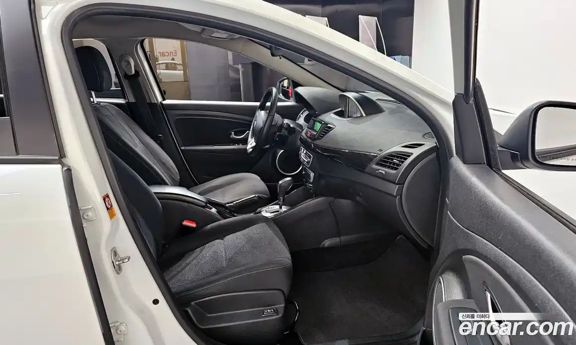 Renault SM3 2014 1.6 гидро в Москве № 2054211, фото 16