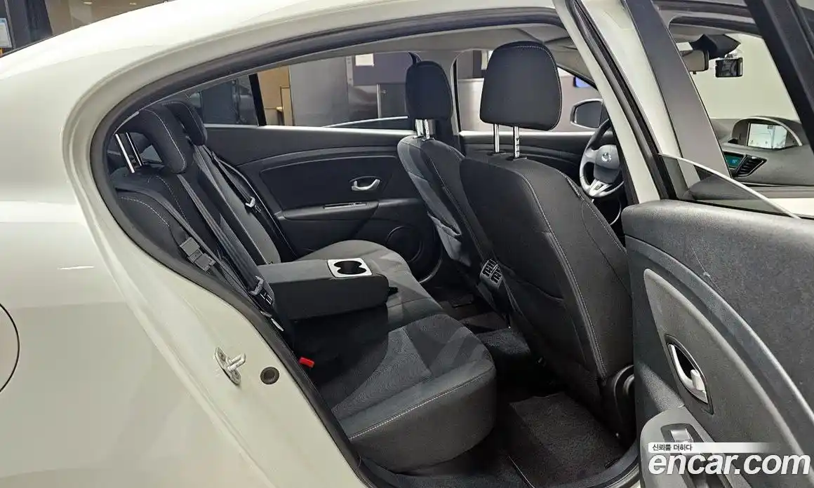 Renault SM3 2014 1.6 гидро в Москве № 2054211, фото 17