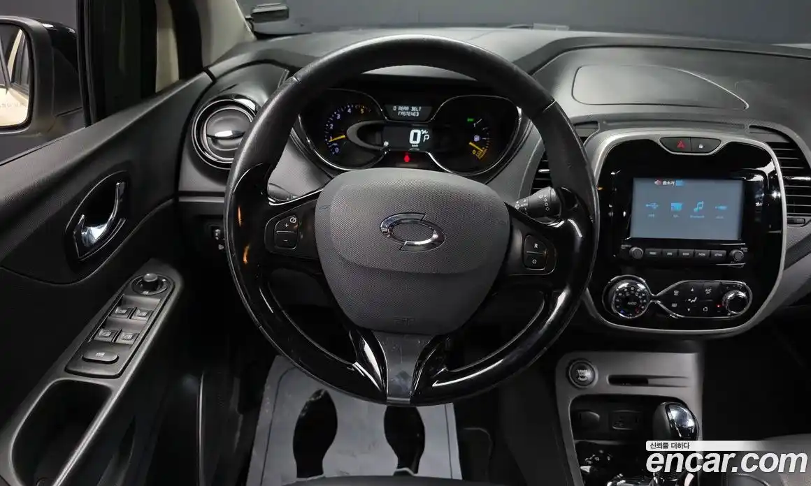 Renault QM3 2016 1.5 гидро в Москве № 2054220, фото 12