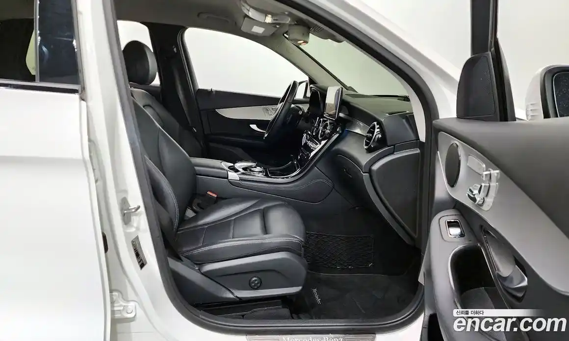 Mercedes-Benz GLC-Class 2018 2.0 гидро в Москве № 2054336, фото 17