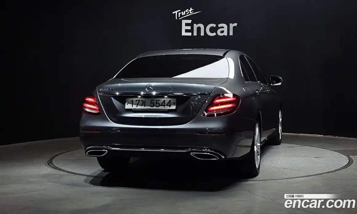 Mercedes-Benz E-Class 2017 1.9 гидро в Москве № 2054794, фото 4