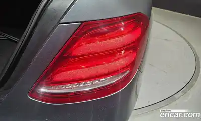 Mercedes-Benz E-Class 2017 1.9 гидро в Москве № 2054794, миниатюра 9