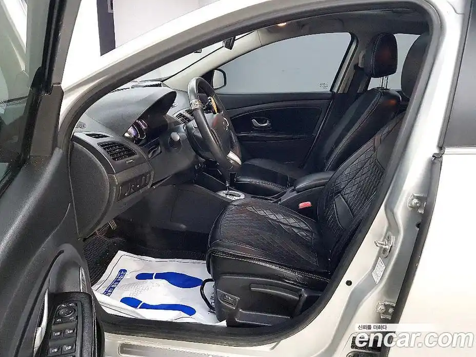 Renault SM3 2014 1.6 гидро в Москве № 2056226, фото 8