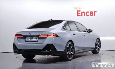 BMW 5-Series, 2025