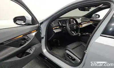 BMW 5-Series 2025 2.0 гидро в Москве № 2056281, миниатюра 12