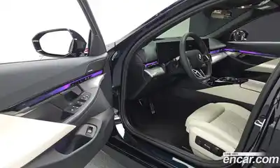BMW 5-Series 2025 2.0 гидро в Москве № 2056383, миниатюра 11