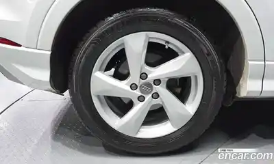Audi Q3 2020 2.0 гидро в Москве № 2057305, миниатюра 5