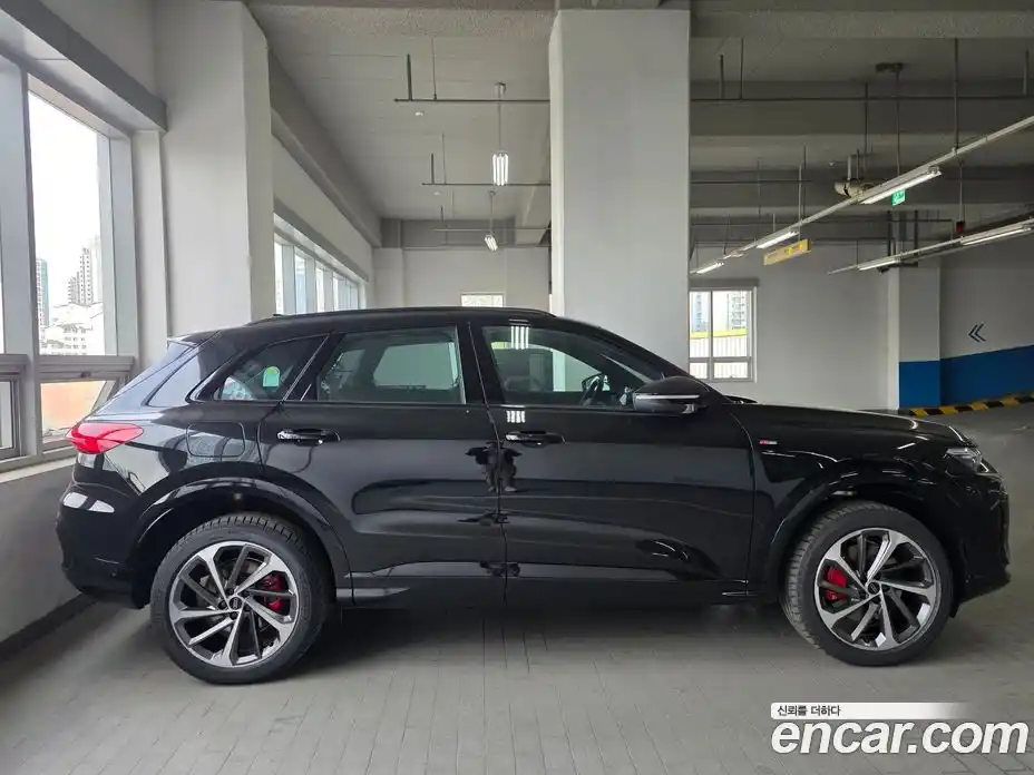 Audi Q5 2025 2.0 гидро в Москве № 2057566, фото 13