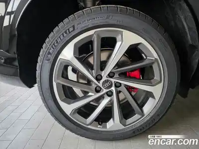 Audi Q5 2025 2.0 гидро в Москве № 2057566, миниатюра 5
