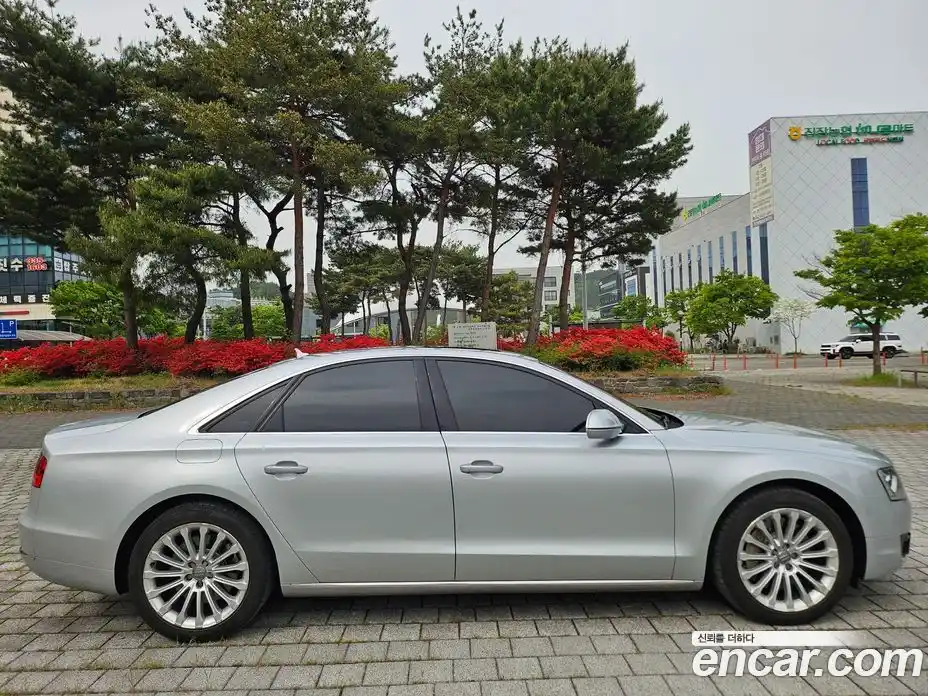 Audi A8 2014 4.1 гидро в Москве № 2057829, фото 4