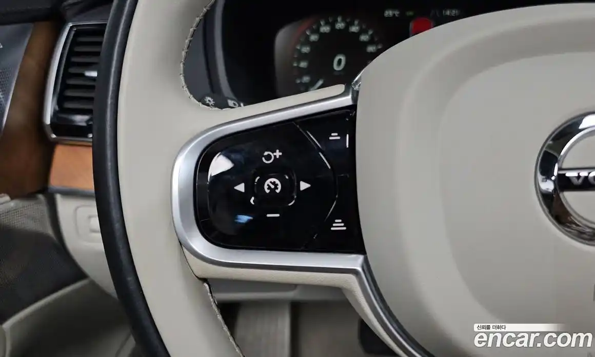 Volvo XC90 2020 2.0 гидро в Москве № 2057947, фото 22