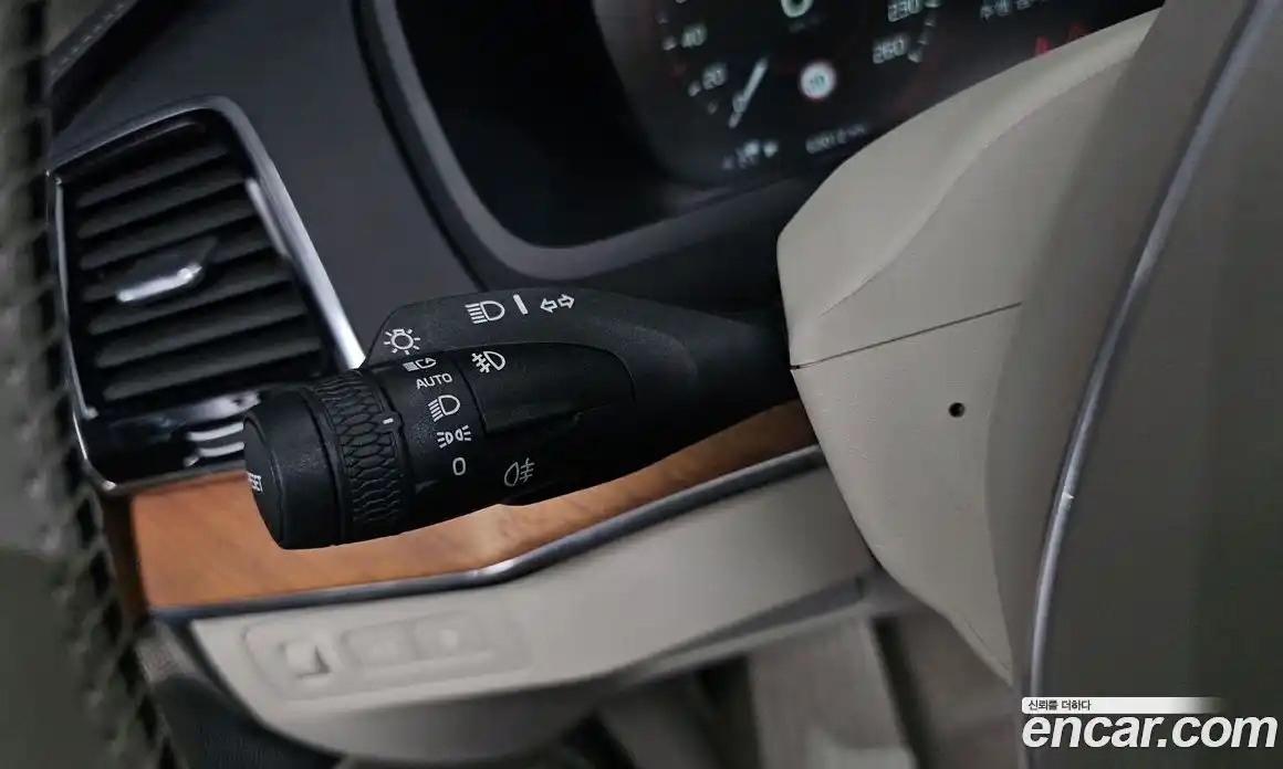 Volvo XC90 2020 2.0 гидро в Москве № 2057947, фото 28