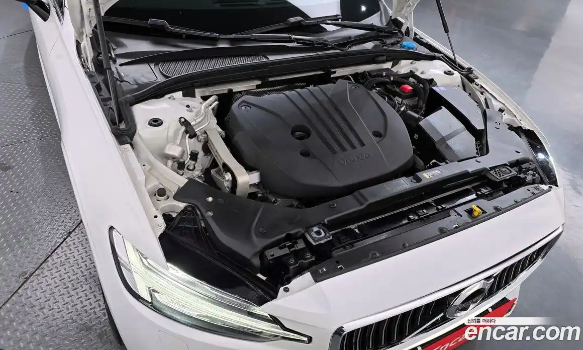 Volvo S60 2021 2.0 гидро в Москве № 2057984, фото 6