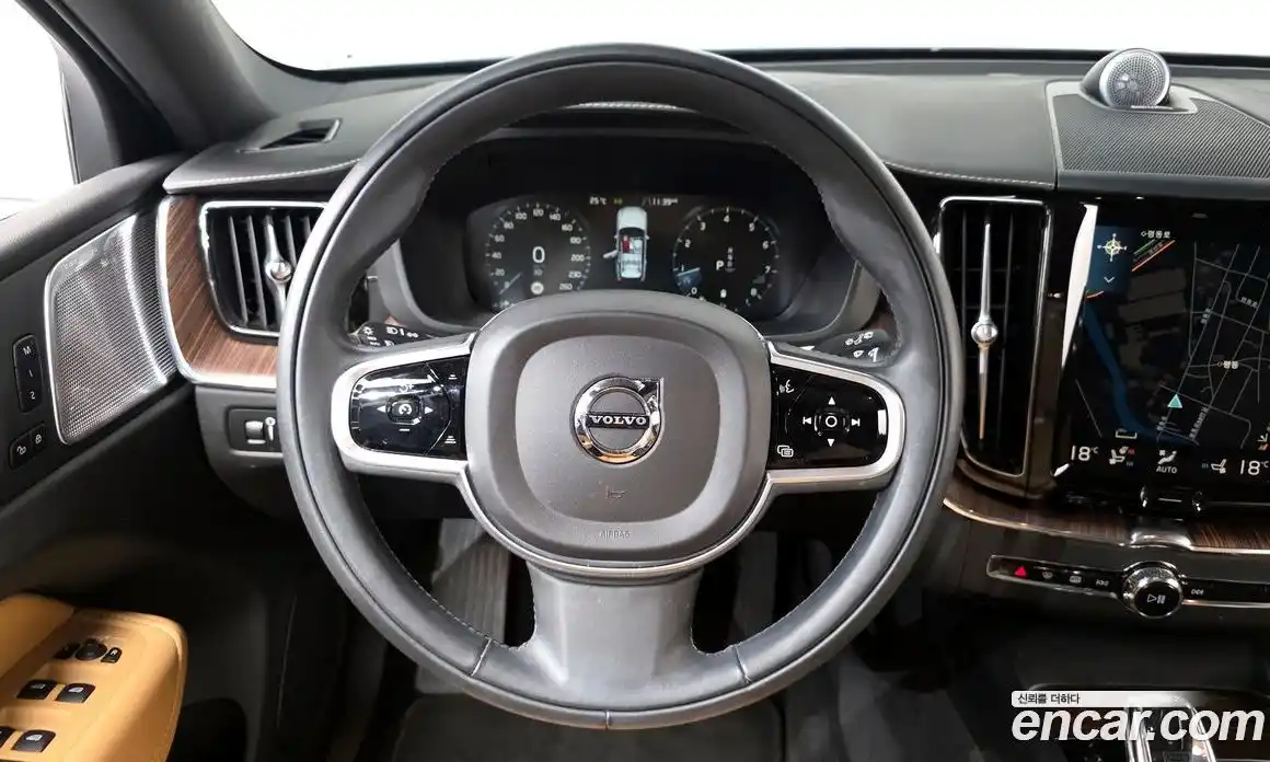 Volvo XC60 2021 2.0 гидро в Москве № 2057985, фото 18