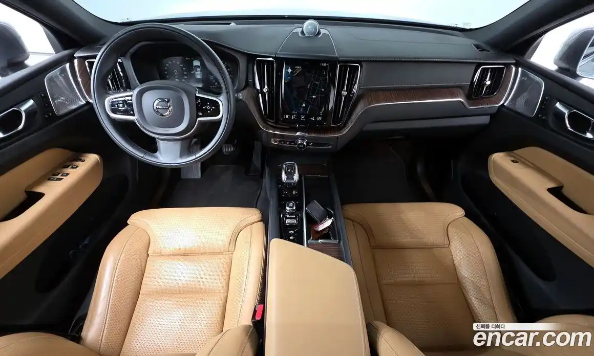 Volvo XC60 2021 2.0 гидро в Москве № 2057985, фото 10