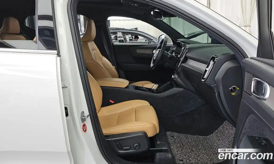 Volvo XC40 2020 2.0 гидро в Москве № 2057991, фото 11