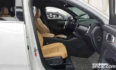 Volvo XC40 2020 2.0 гидро в Москве № 2057991, миниатюра 11