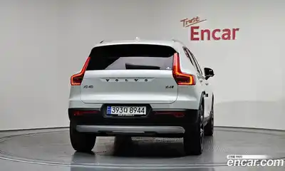 Volvo XC40 2020 2.0 гидро в Москве № 2057991, миниатюра 4