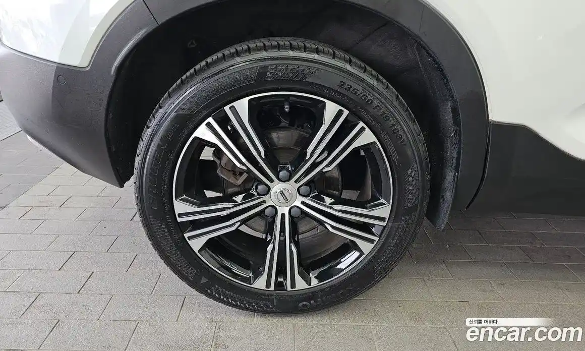 Volvo XC40 2020 2.0 гидро в Москве № 2057991, фото 5