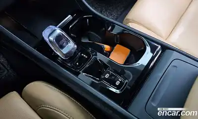 Volvo XC40 2020 2.0 гидро в Москве № 2057991, миниатюра 9