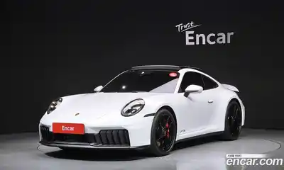 Porsche 911 Carrera 4 GTS