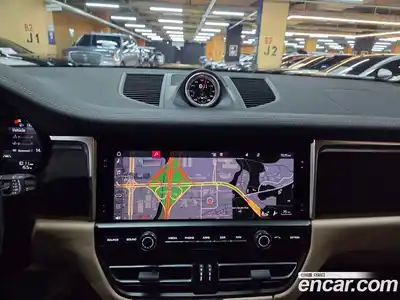 Porsche Macan 2021 2.0 гидро в Москве № 2058612, миниатюра 10