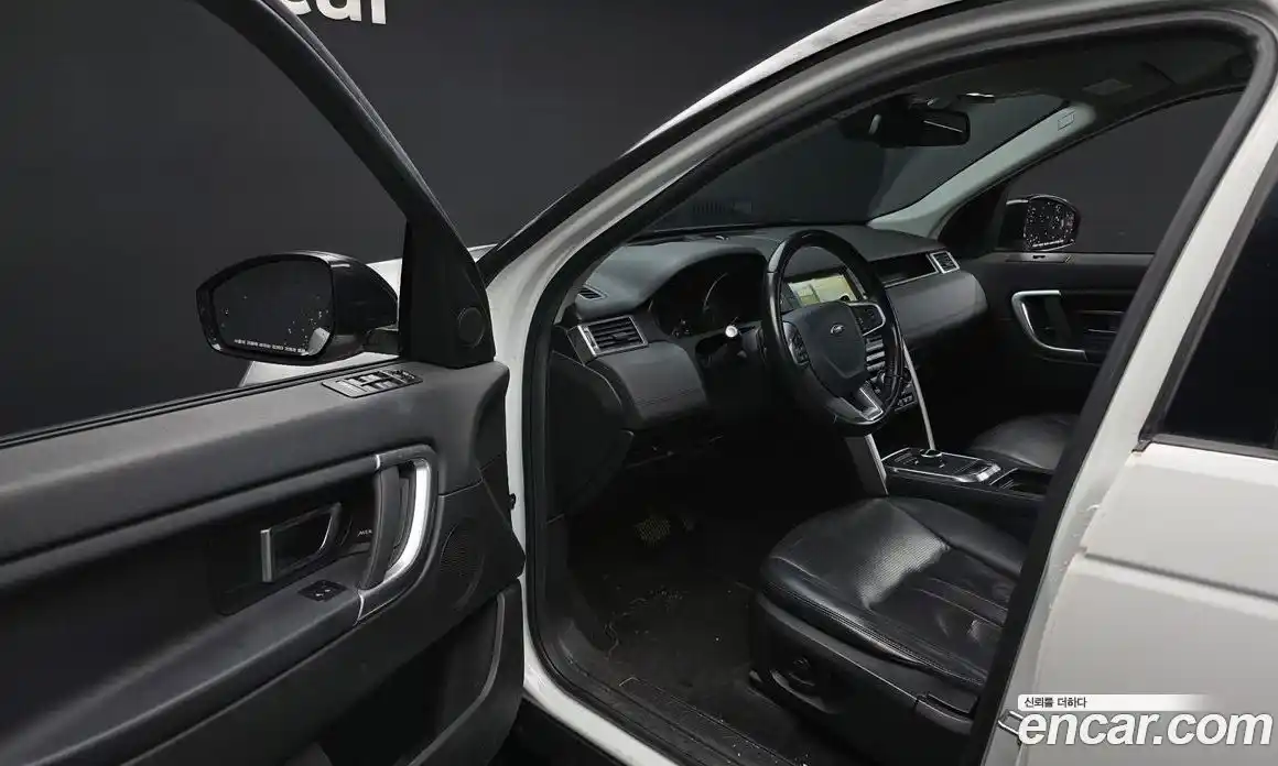 Land Rover Discovery Sport 2017 2.0 гидро в Москве № 2059039, фото 10