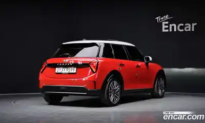 Mini Cooper 2025 2.0 гидро в Москве № 2059187, миниатюра 2