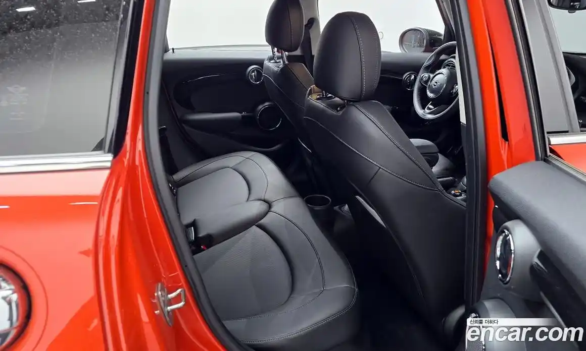 Mini Cooper 2020 2.0 гидро в Москве № 2059329, фото 17